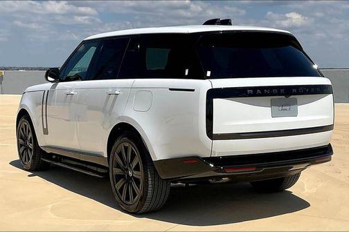 2025 Land Rover Range Rover P550e SE