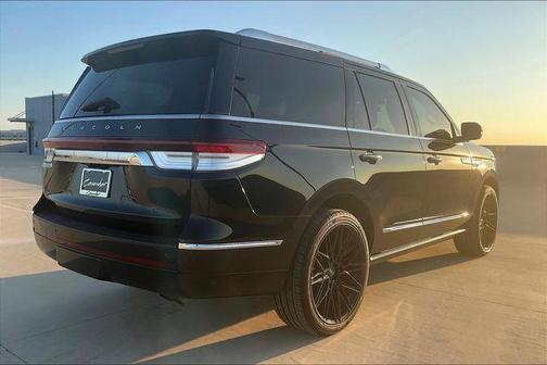 2022 Lincoln Navigator Standard