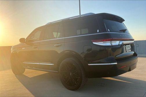 2022 Lincoln Navigator Standard