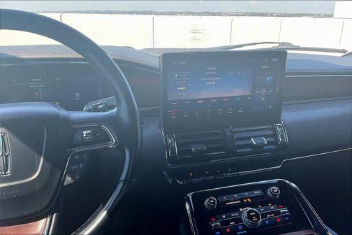 2022 Lincoln Navigator Standard