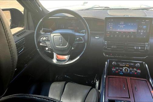 2022 Lincoln Navigator Standard