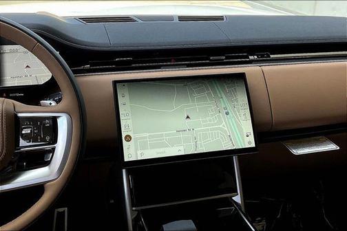 2025 Land Rover Range Rover P400 SE
