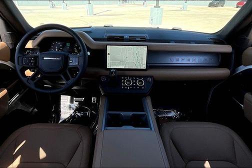 2025 Land Rover Defender 110 V8