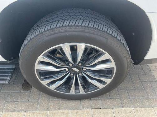 Crystal White Tricoat 2025 Cadillac Escalade Premium Luxury