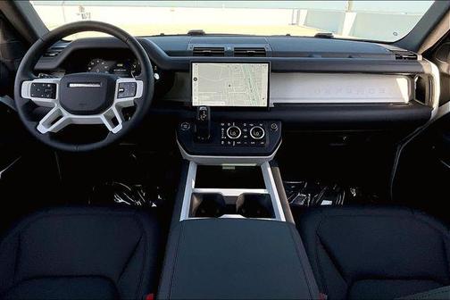 2025 Land Rover Defender 130 P400 X-Dynamic SE