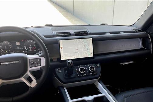 2025 Land Rover Defender 110 P400 S