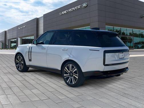 Fuji White 2023 Land Rover Range Rover P530 SE