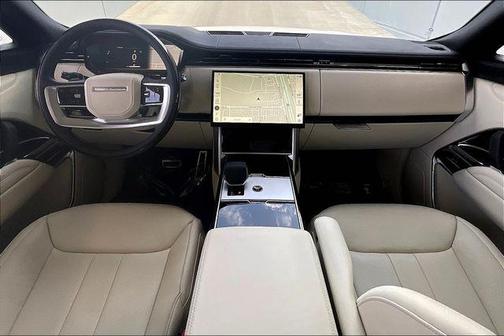 2025 Land Rover Range Rover P400 SE 7 Seat