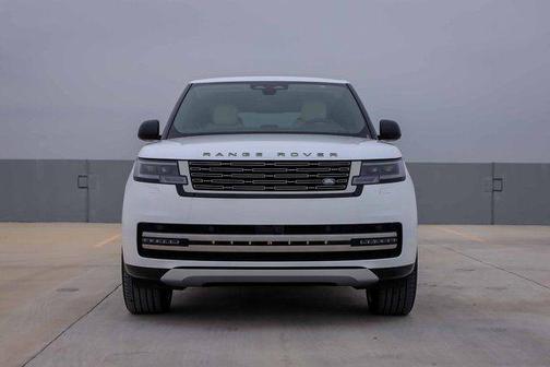 2025 Land Rover Range Rover P530 SE 7 Seat