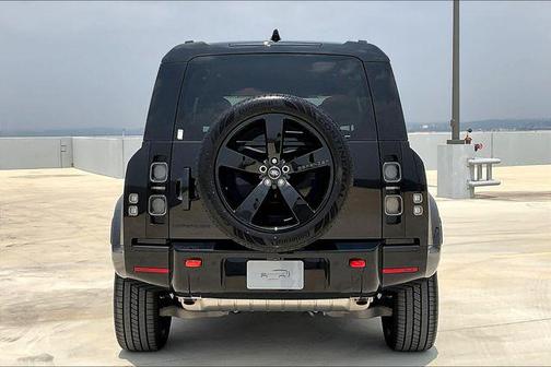 2025 Land Rover Defender 110 P400 X