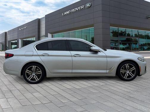 2021 BMW 530 530i