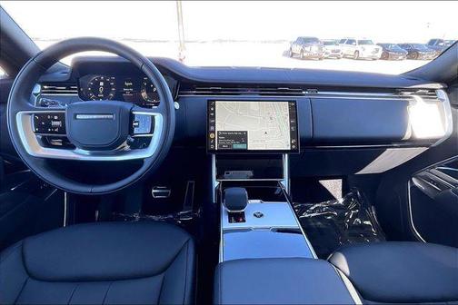 2025 Land Rover Range Rover P400 SE