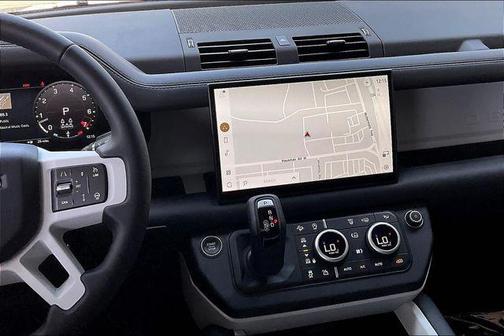 2025 Land Rover Defender 130 P400 S