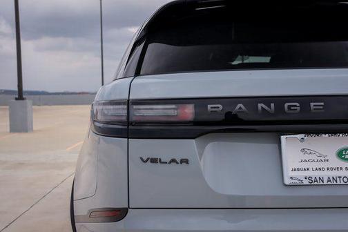 2026 Land Rover Range Rover Velar P250 SE R-Dynamic