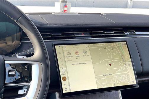 2026 Land Rover Range Rover P550e SE