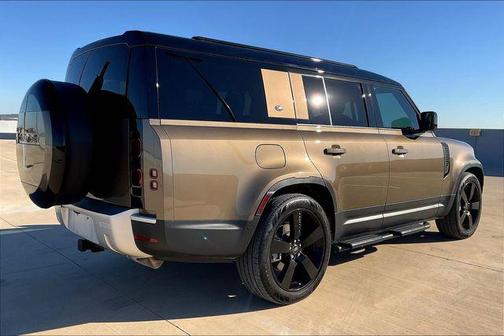 2024 Land Rover Defender 130 P300 S