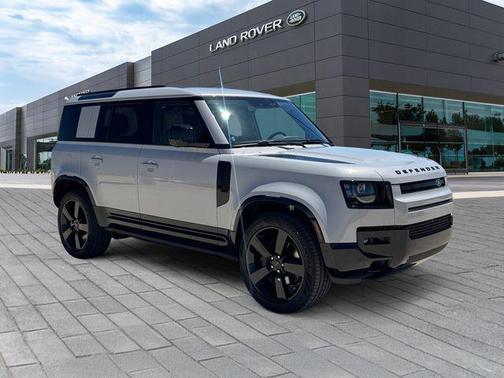 Borasco Gray Metallic 2026 Land Rover Defender P400 X-Dynamic SE