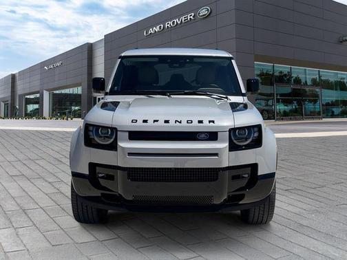 Borasco Gray Metallic 2026 Land Rover Defender P400 X-Dynamic SE