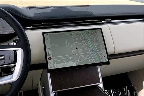 2025 Land Rover Range Rover P530 SE