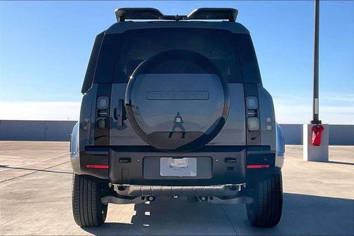 2026 Land Rover Defender P400 X-Dynamic SE