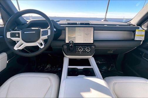 2026 Land Rover Defender P400 X-Dynamic SE