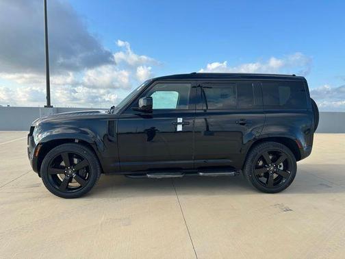 2025 Land Rover Defender 110 P400 X-Dynamic SE