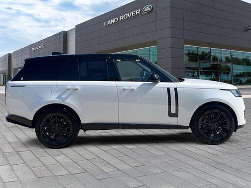 Ostuni Pearl White Premium Metallic 2026 Land Rover Range Rover P530 SE