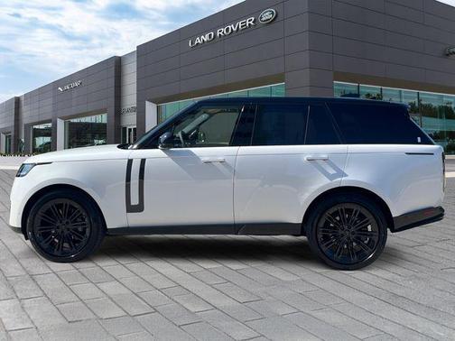 Ostuni Pearl White Premium Metallic 2026 Land Rover Range Rover P530 SE