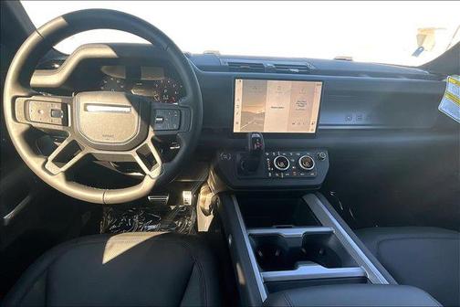 2025 Land Rover Defender V8