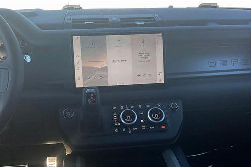 2025 Land Rover Defender V8