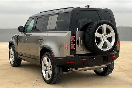 2025 Land Rover Defender 110 P400 X