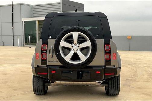 2025 Land Rover Defender 110 P400 X