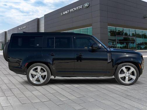 Santorini Black Metallic 2024 Land Rover Defender 130 P400 X-Dynamic SE