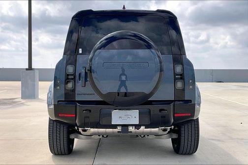 2026 Land Rover Defender P400 X-Dynamic SE