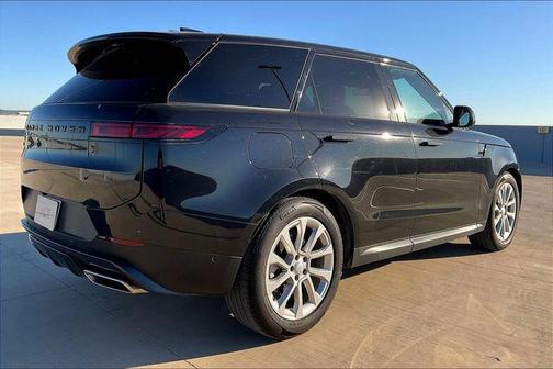 2025 Land Rover Range Rover Sport SE