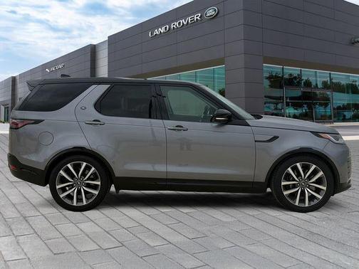 Eiger Gray Metallic 2025 Land Rover Discovery P360 Metropolitan Edition