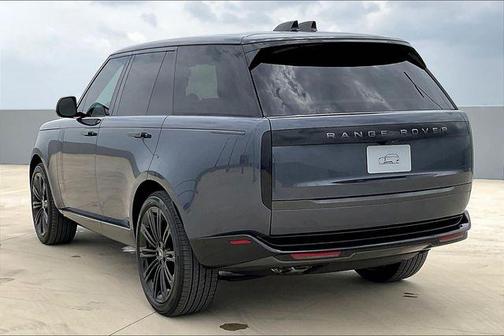2025 Land Rover Range Rover P530 SE