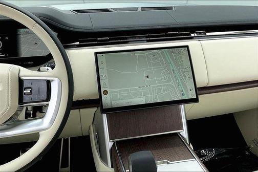 2025 Land Rover Range Rover P530 SE