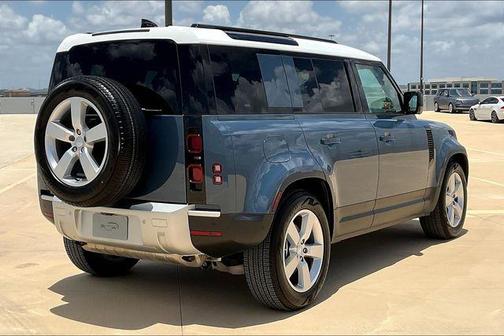 2025 Land Rover Defender 110 P400 S