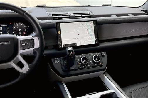 2025 Land Rover Defender 110 P400 S