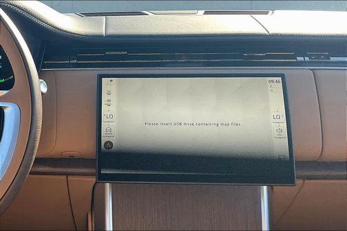 2025 Land Rover Range Rover P550e SE