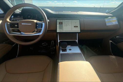 2025 Land Rover Range Rover P550e SE