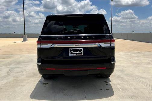 2022 Lincoln Navigator Standard