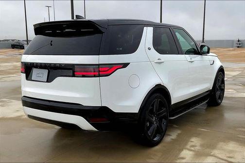 2025 Land Rover Discovery P300 Dynamic SE