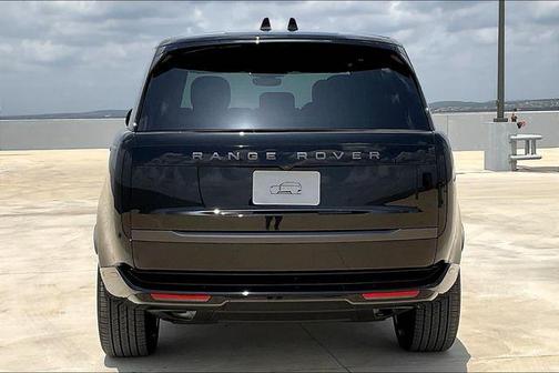 2025 Land Rover Range Rover P400 SE 7 Seat