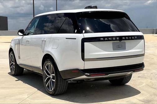 2025 Land Rover Range Rover P550e SE