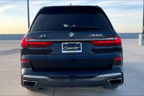 2021 BMW X7 M50i
