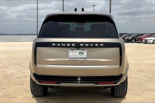 2025 Land Rover Range Rover P550e Autobiography