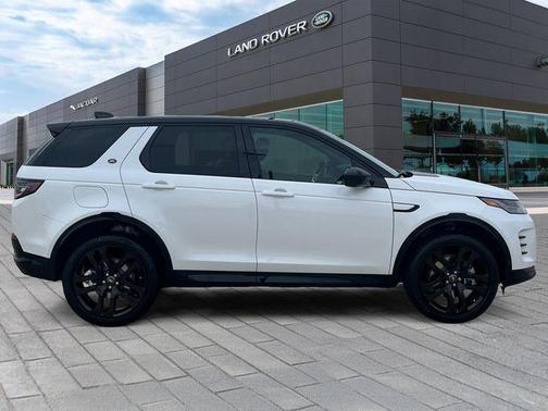 Pearl 2026 Land Rover Discovery Sport Landmark