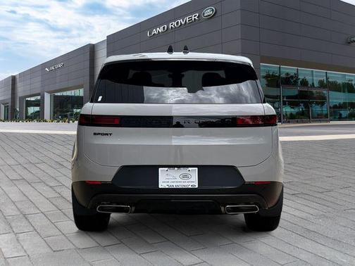 Borasco Grey Metallic 2026 Land Rover Range Rover Sport SE